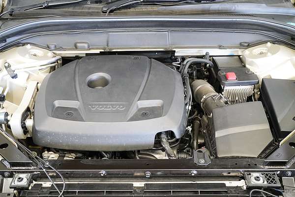 2021 Volvo XC60 T5 Inscription