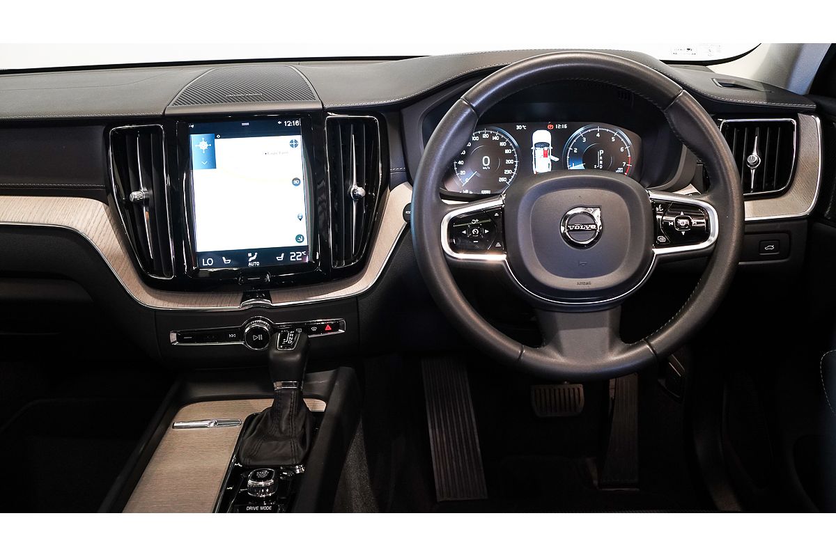 2021 Volvo XC60 T5 Inscription