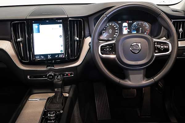 2021 Volvo XC60 T5 Inscription