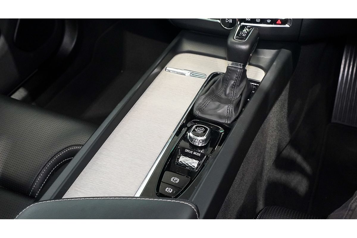 2021 Volvo XC60 T5 Inscription