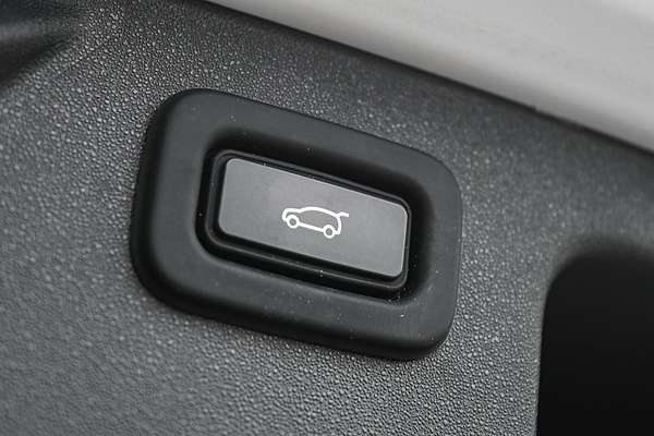 2020 Land Rover Discovery Sport P200 S L550