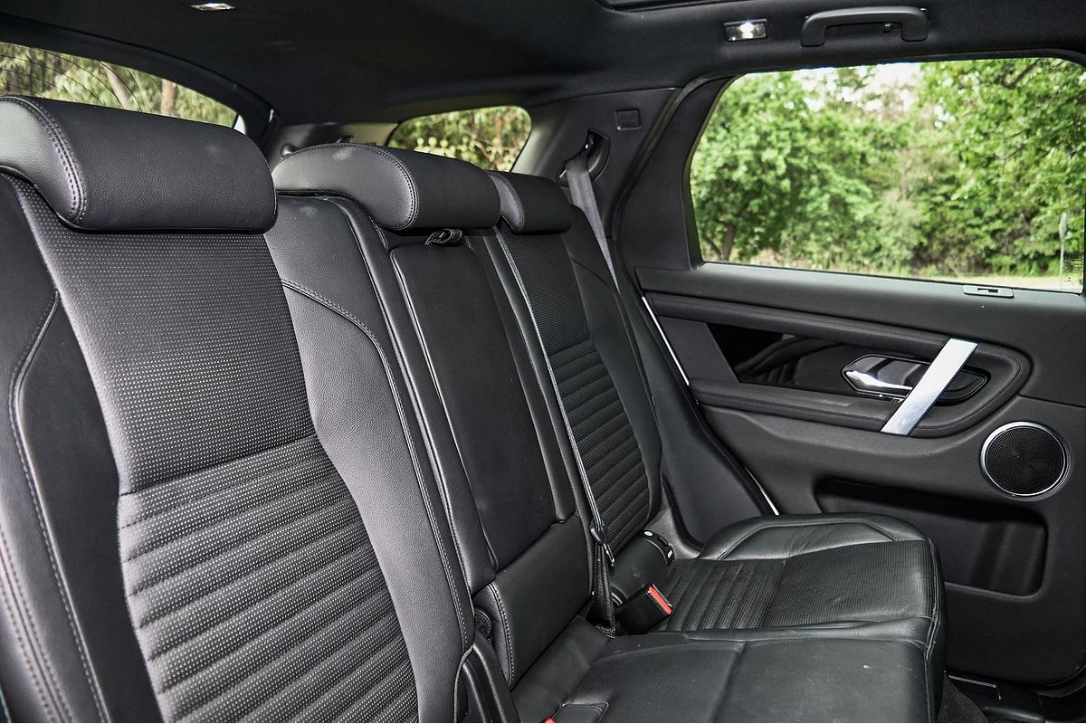 2020 Land Rover Discovery Sport P200 S L550