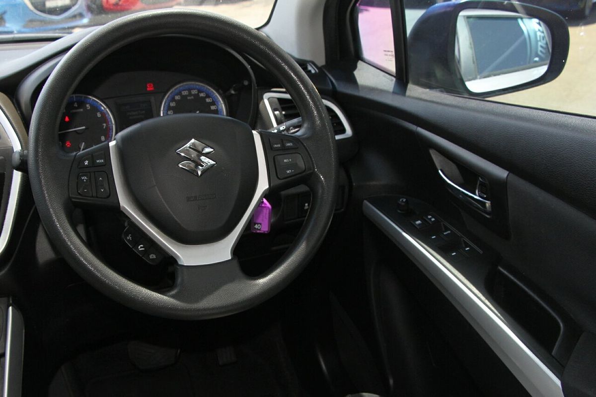 2015 Suzuki S-Cross GL JY