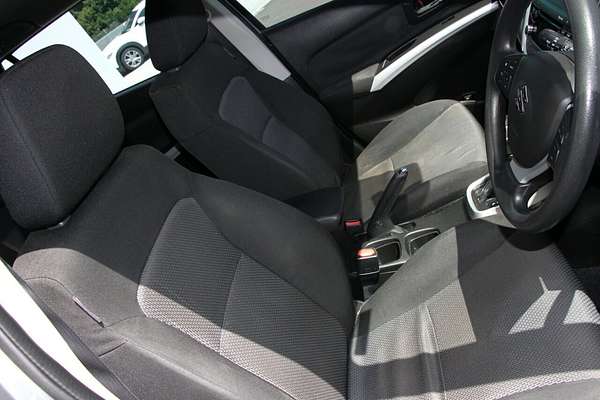 2015 Suzuki S-Cross GL JY