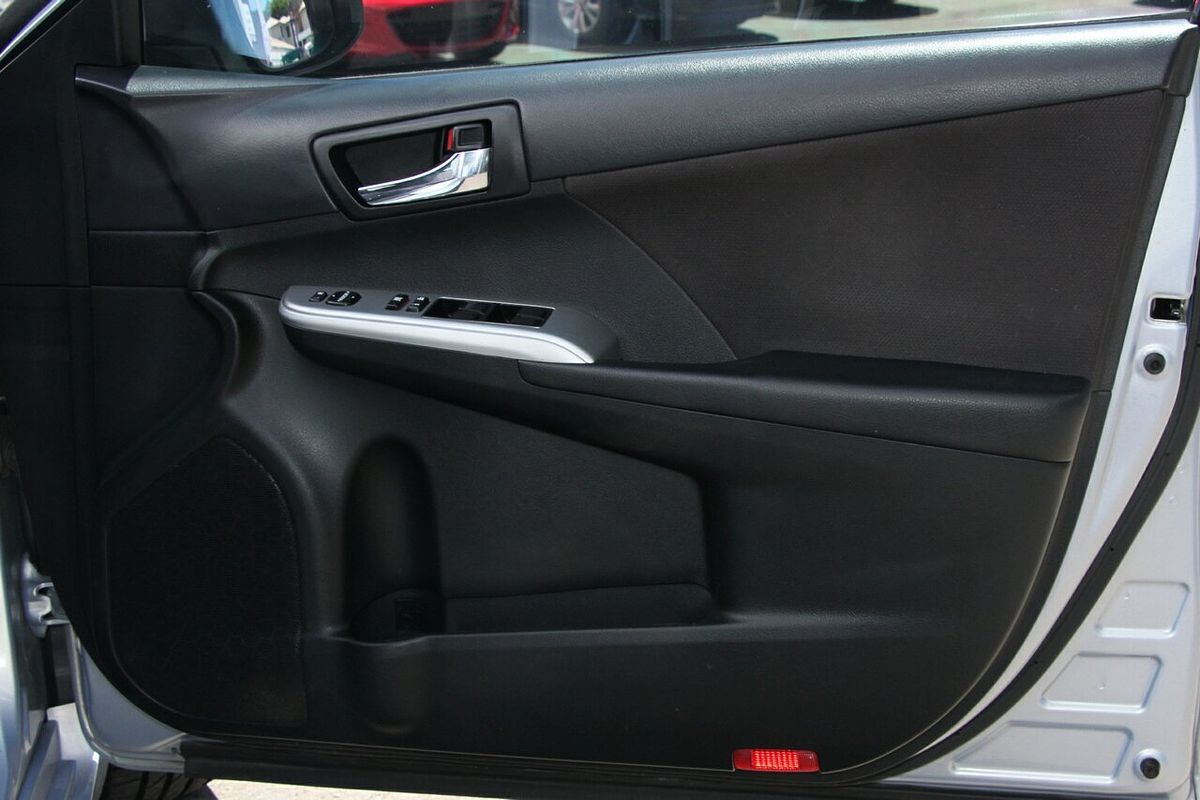 2016 Toyota Camry Atara S ASV50R