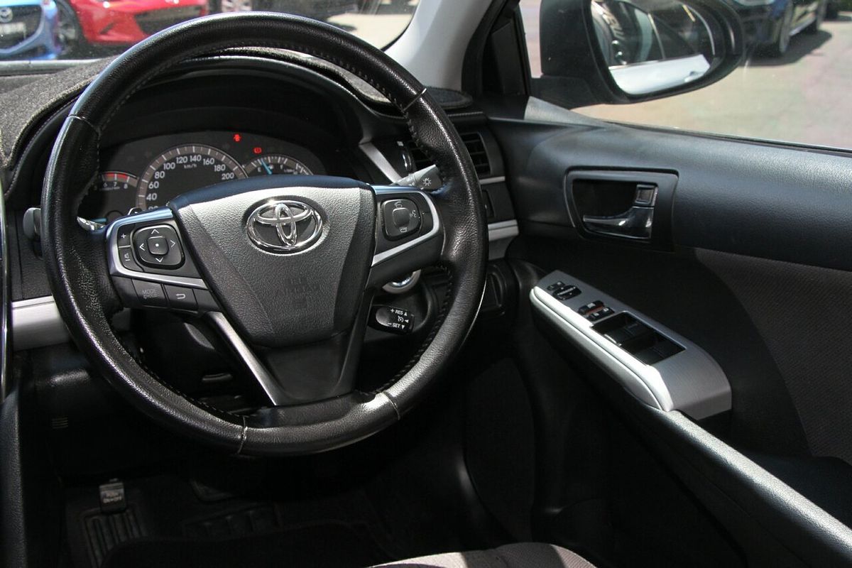 2016 Toyota Camry Atara S ASV50R