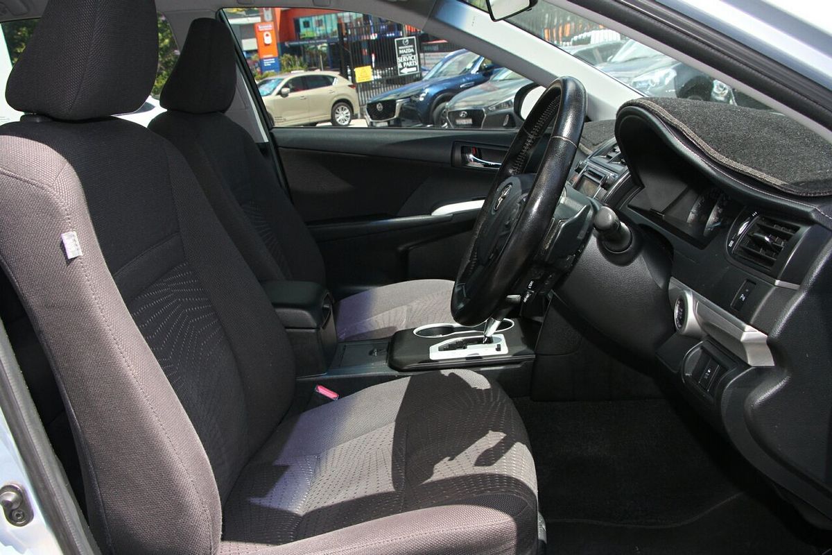 2016 Toyota Camry Atara S ASV50R