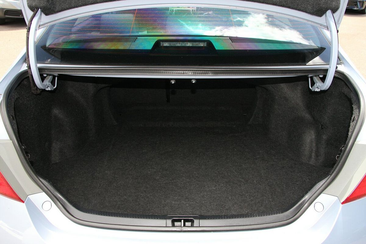 2016 Toyota Camry Atara S ASV50R