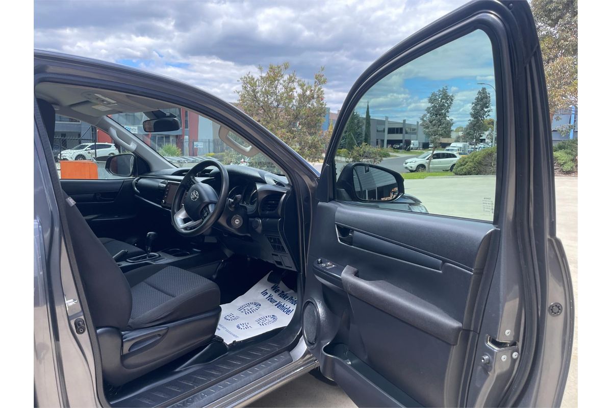 2022 Toyota Hilux Workmate TGN121R 4x2