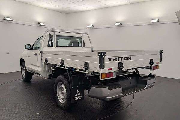 2025 Mitsubishi Triton GLX MV 4X4