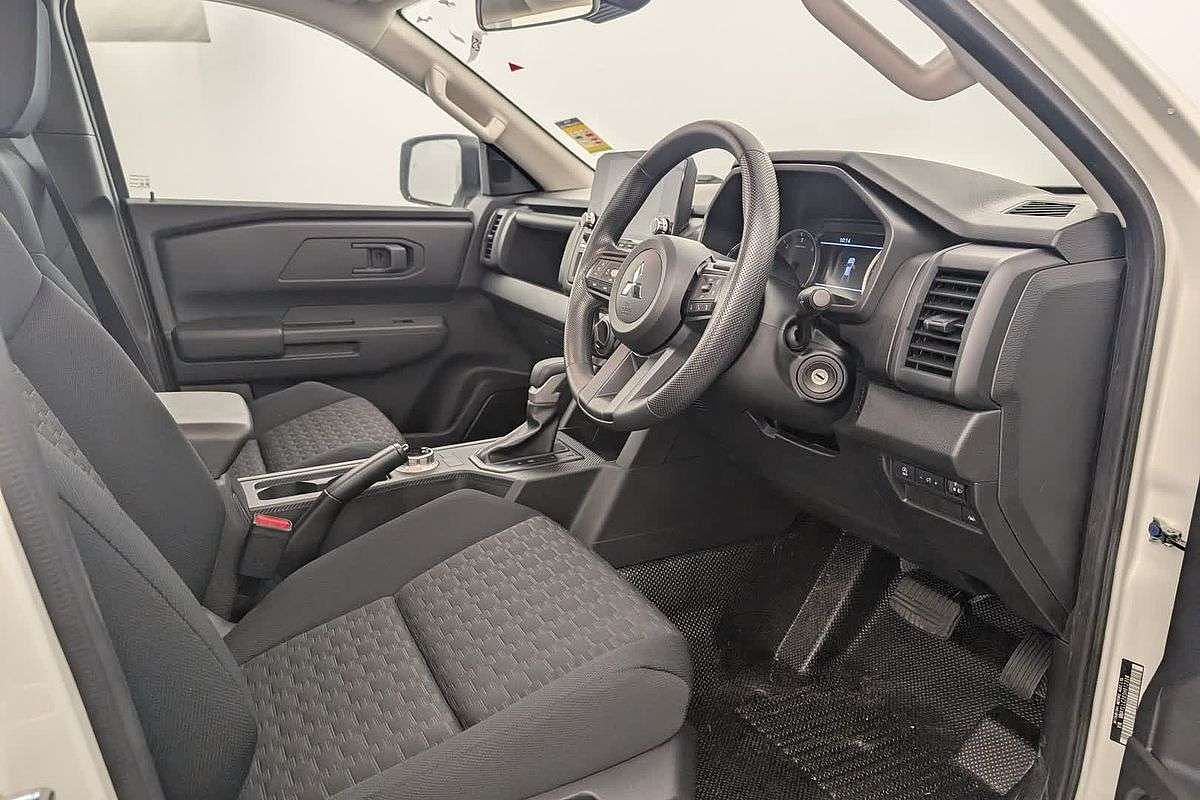 2025 Mitsubishi Triton GLX MV 4X4