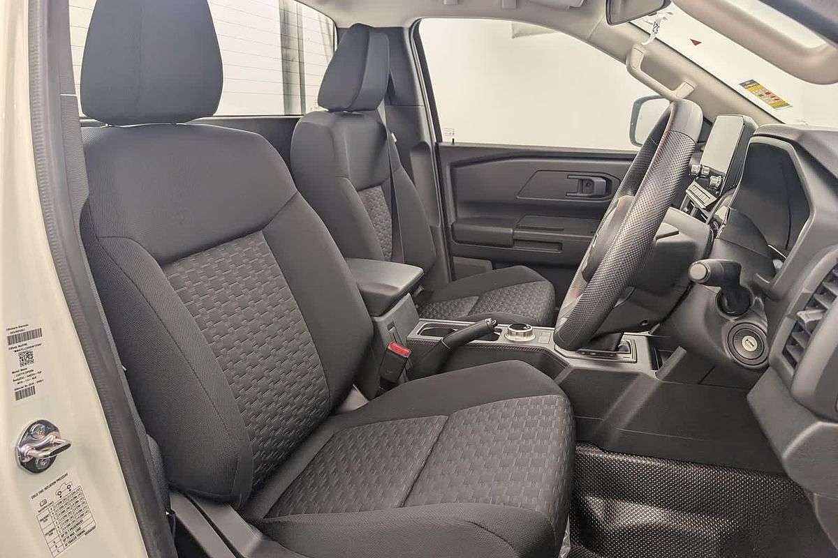 2025 Mitsubishi Triton GLX MV 4X4