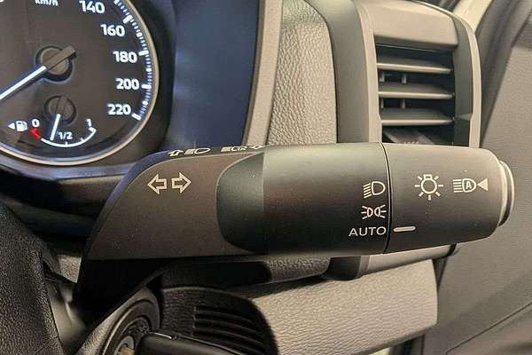 2025 Mitsubishi Triton GLX MV 4X4