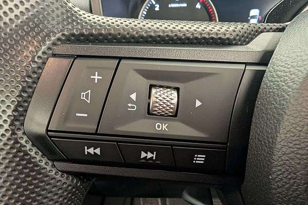 2025 Mitsubishi Triton GLX MV 4X4