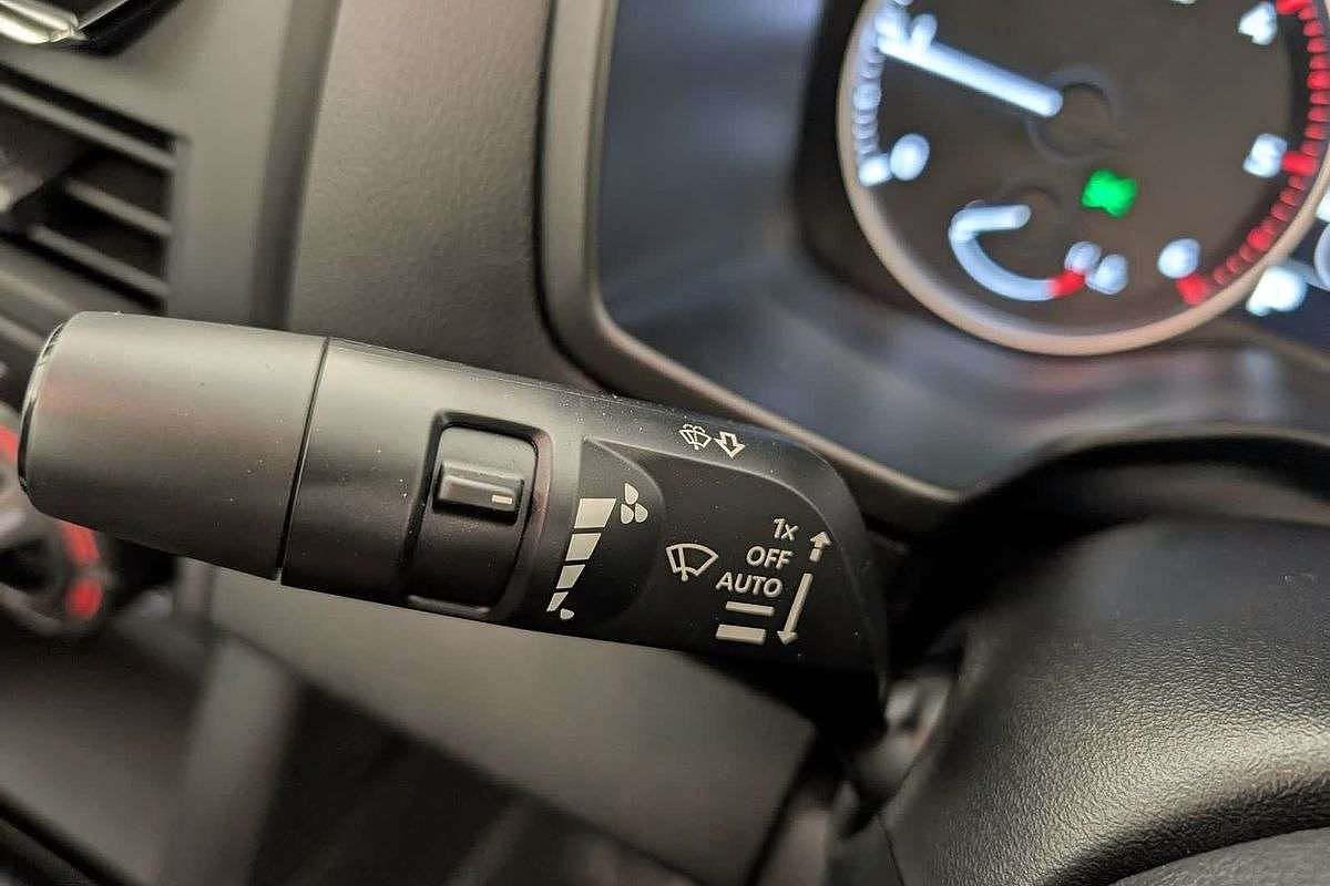 2025 Mitsubishi Triton GLX MV 4X4