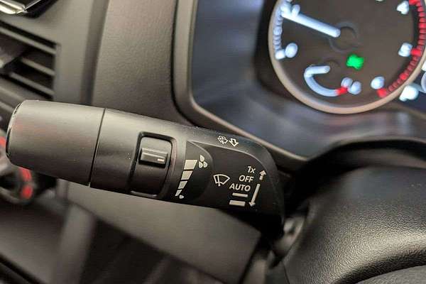 2025 Mitsubishi Triton GLX MV 4X4