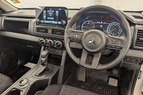 2025 Mitsubishi Triton GLX MV 4X4