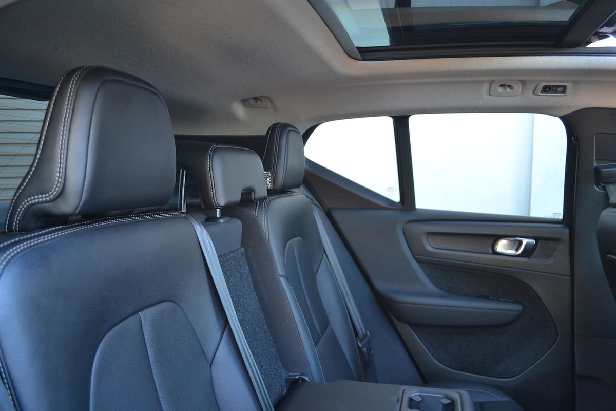 2018 Volvo XC40 D4 Momentum