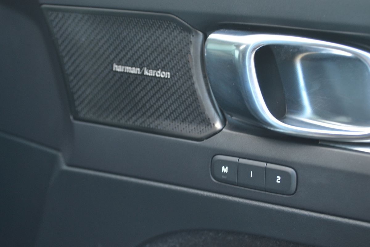 2018 Volvo XC40 D4 Momentum