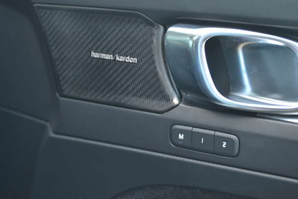 2018 Volvo XC40 D4 Momentum