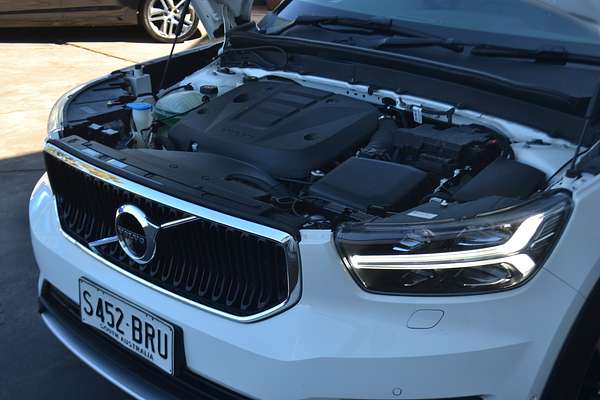 2018 Volvo XC40 D4 Momentum