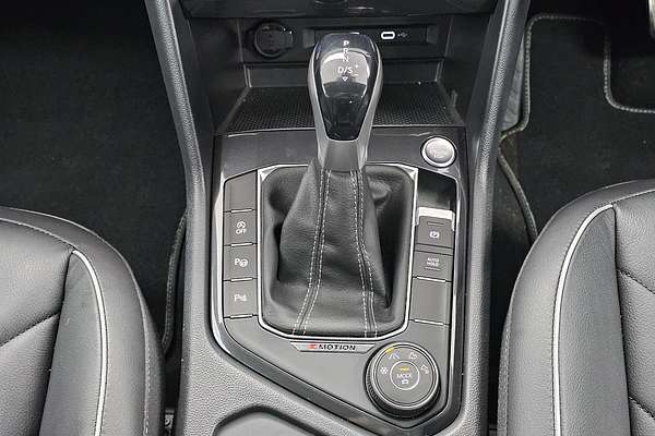 2022 Volkswagen Tiguan 162TSI R-Line 5N