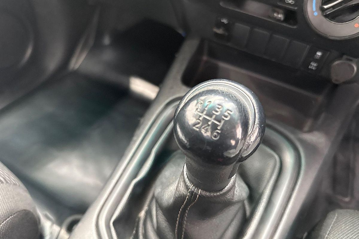 2020 Toyota Hilux SR GUN126R 4X4