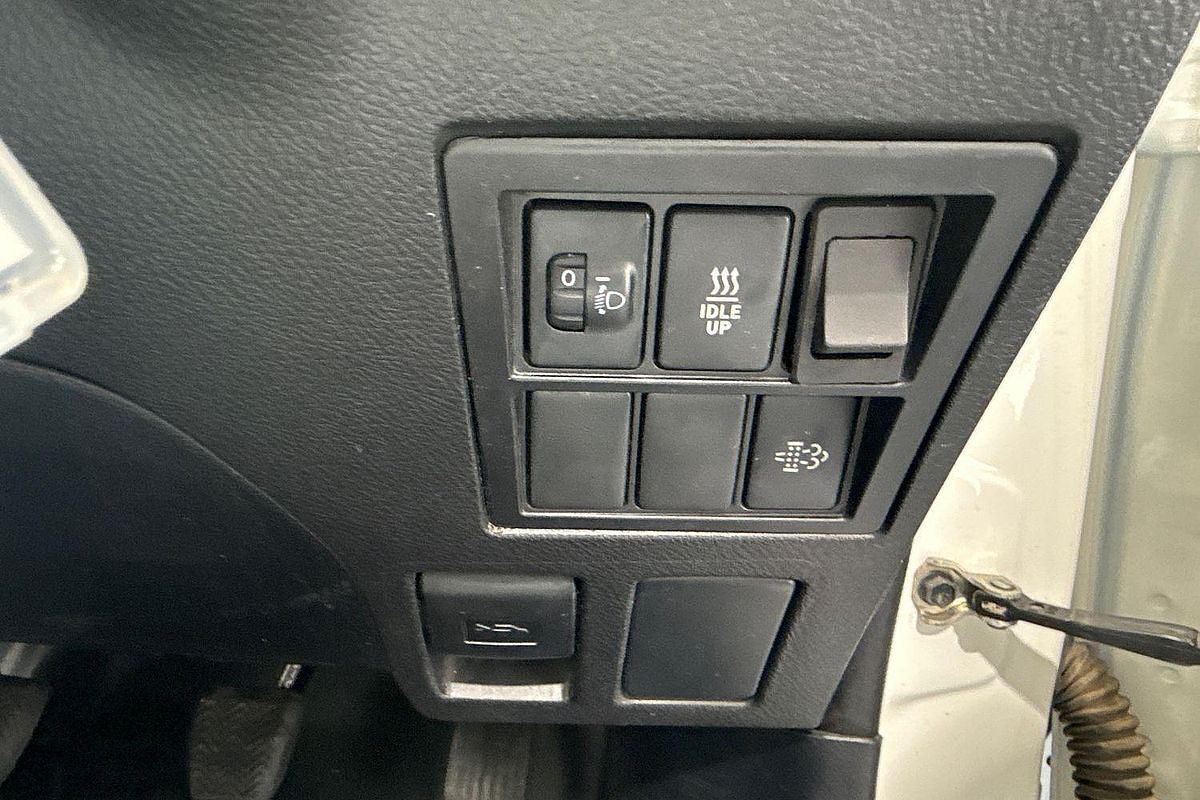 2020 Toyota Hilux SR GUN126R 4X4