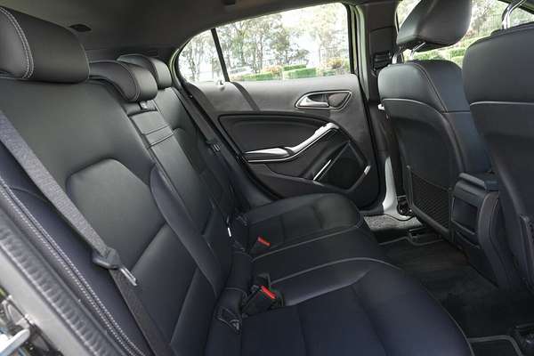 2019 Mercedes-Benz GLA-Class GLA180 X156