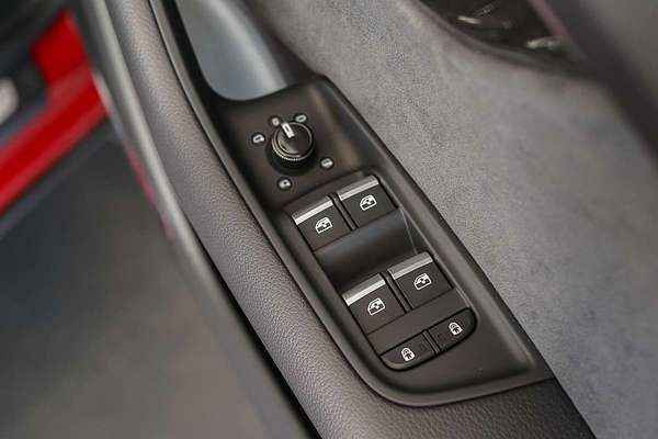 2025 Audi Q8 TFSI 250kW S line F1