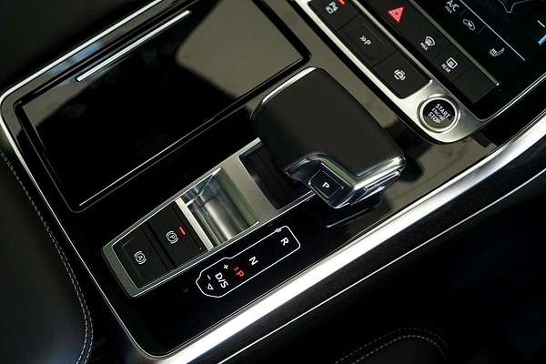 2025 Audi Q8 TFSI 250kW S line F1