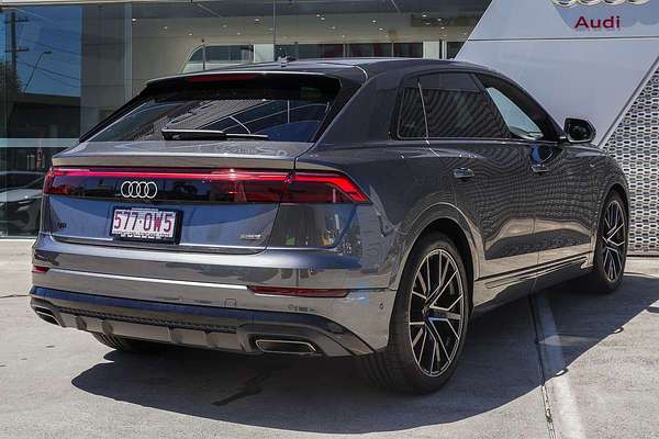 2025 Audi Q8 TFSI 250kW S line F1