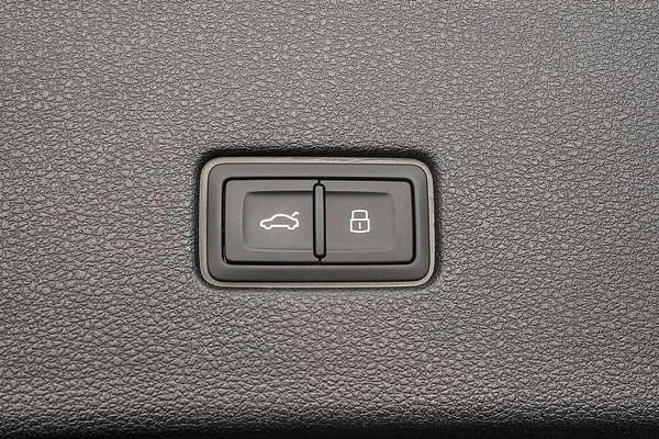 2025 Audi Q8 TFSI 250kW S line F1