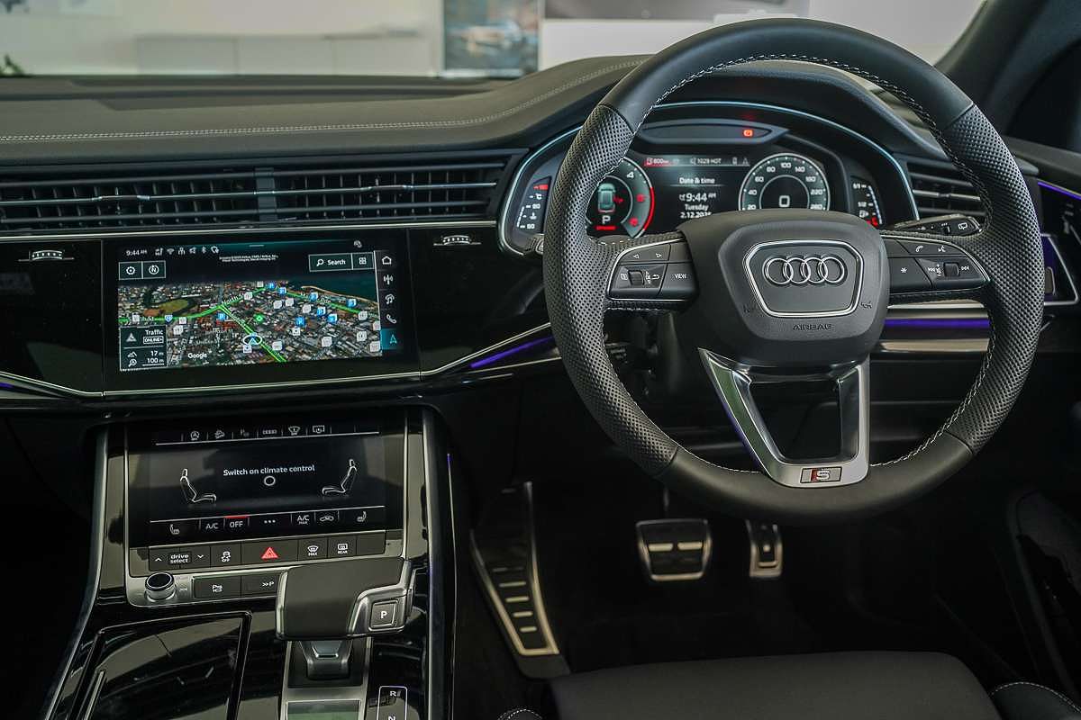 2025 Audi Q8 TFSI 250kW S line F1