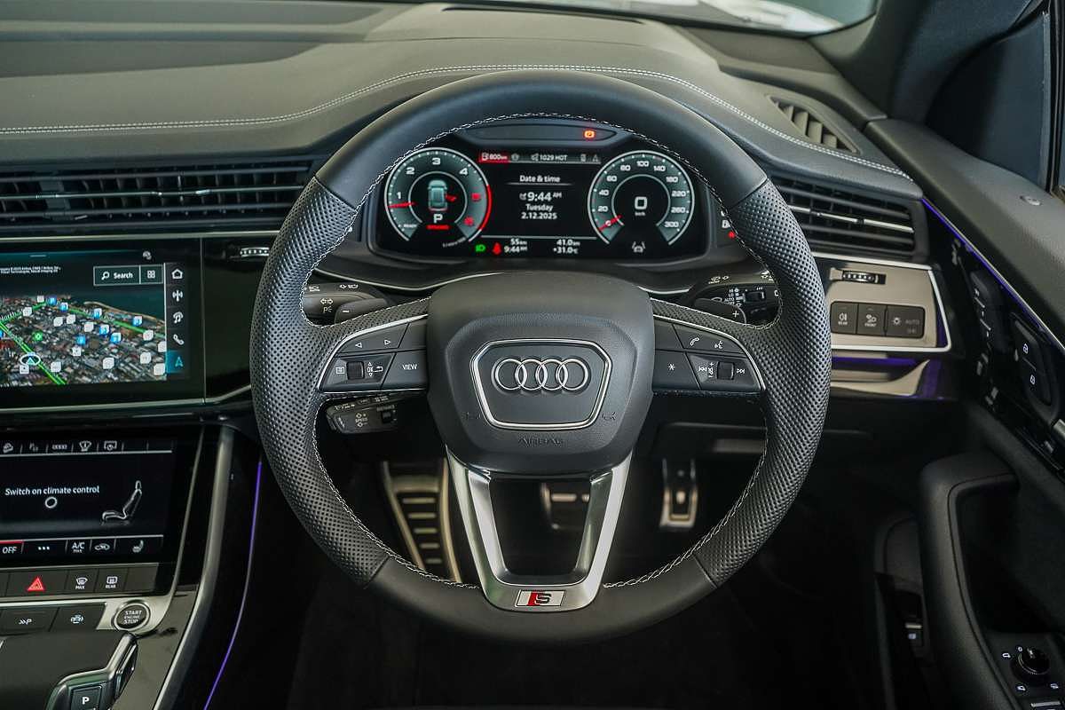 2025 Audi Q8 TFSI 250kW S line F1