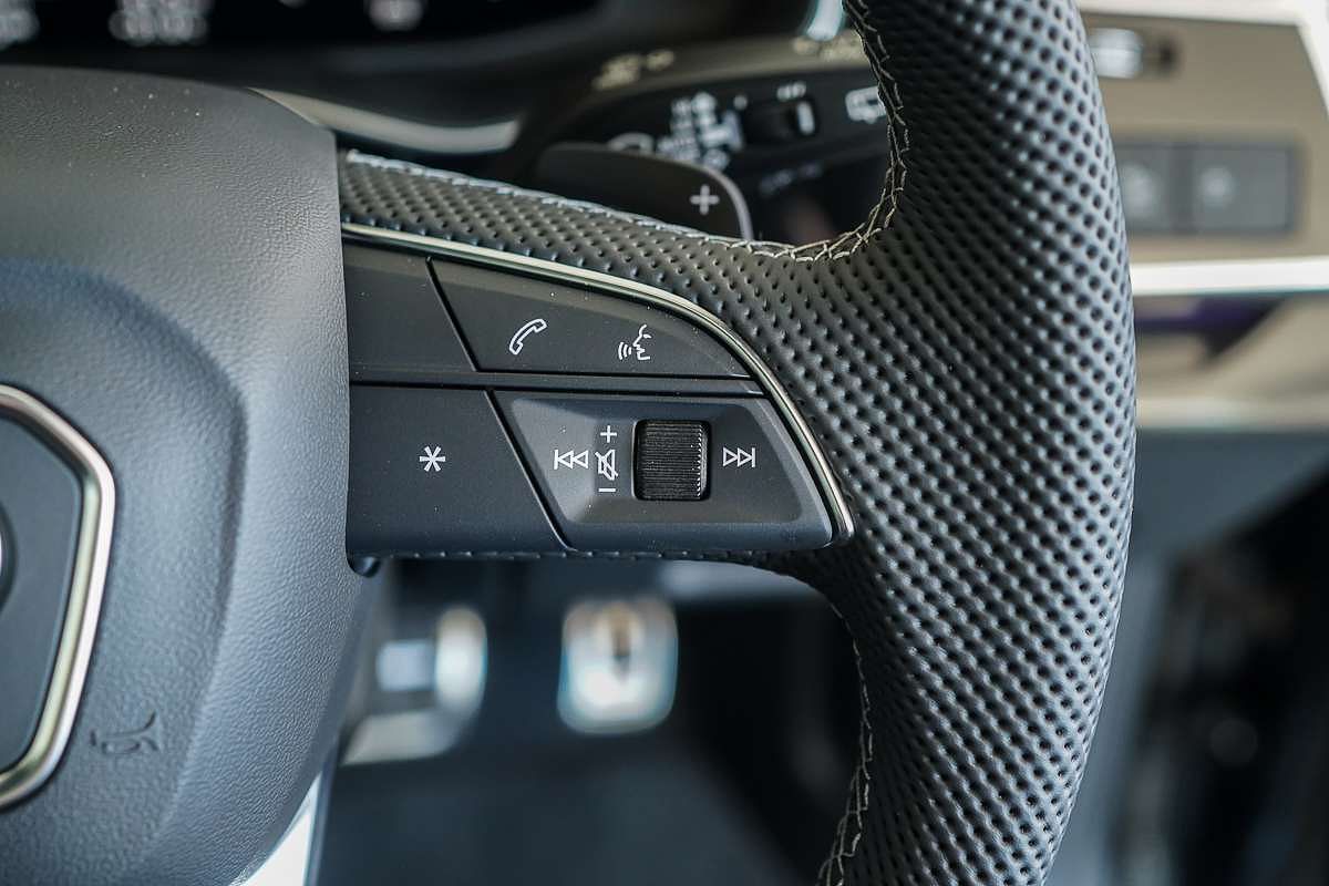 2025 Audi Q8 TFSI 250kW S line F1