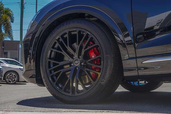 2025 Audi SQ8 TFSI F1