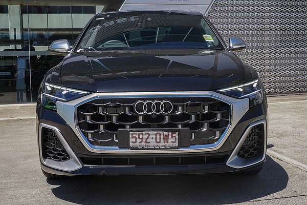 2025 Audi SQ8 TFSI F1
