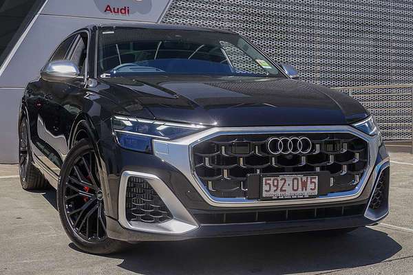 2025 Audi SQ8 TFSI F1
