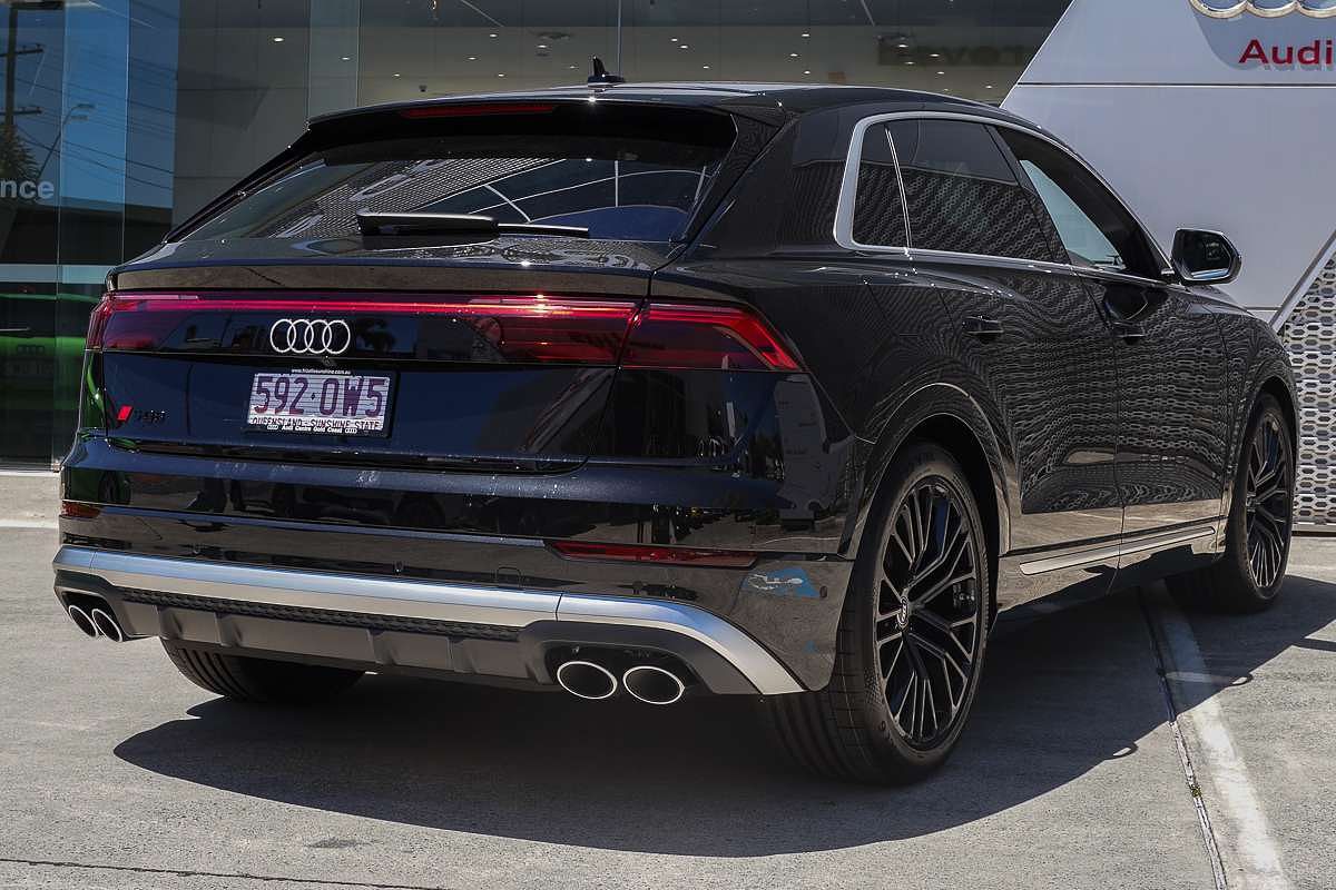 2025 Audi SQ8 TFSI F1