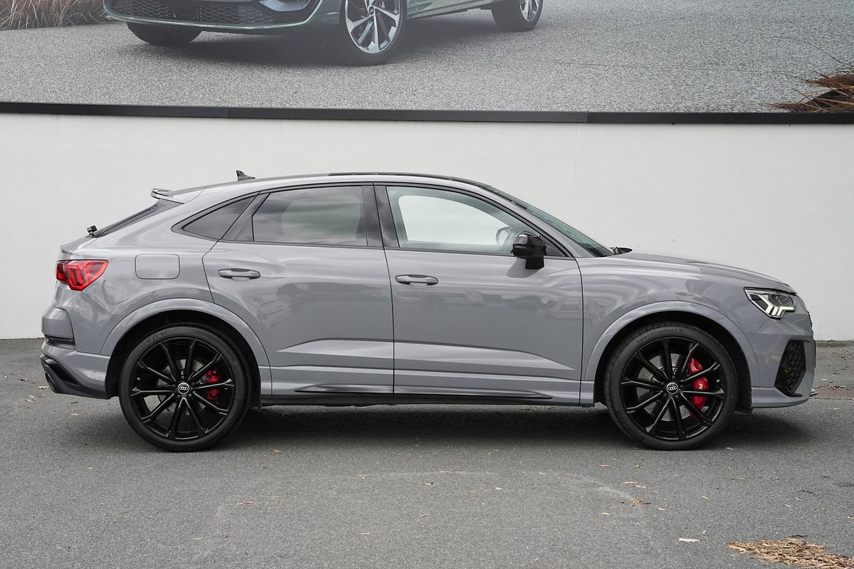 2022 Audi RS Q3 F3