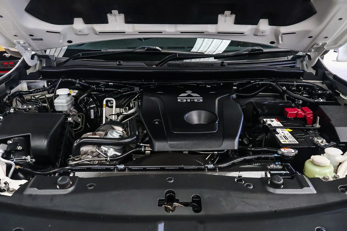 2021 Mitsubishi Pajero Sport GLX QF