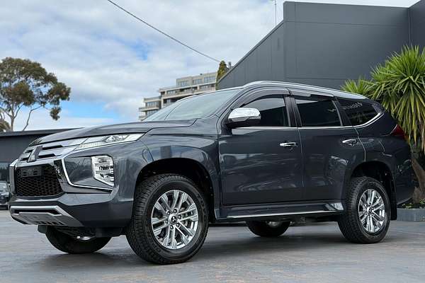 2022 Mitsubishi Pajero Sport GLX QF