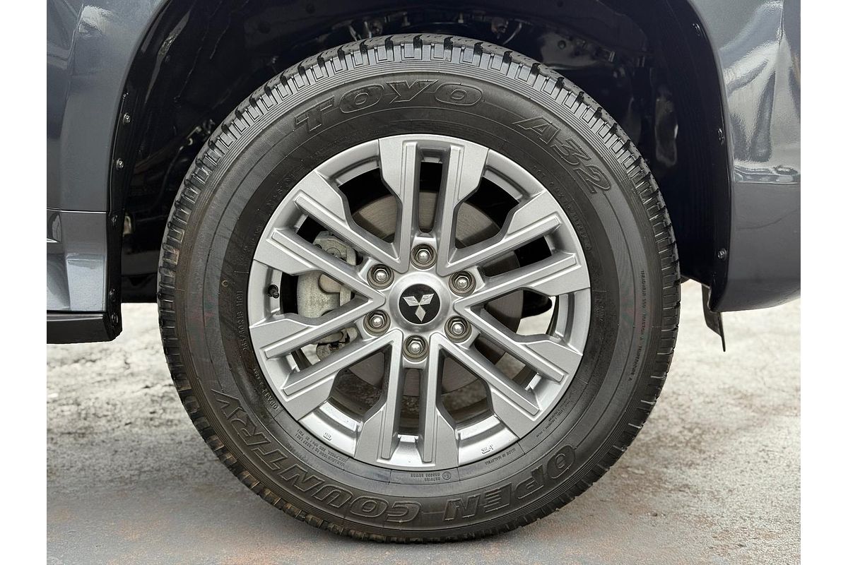 2022 Mitsubishi Pajero Sport GLX QF