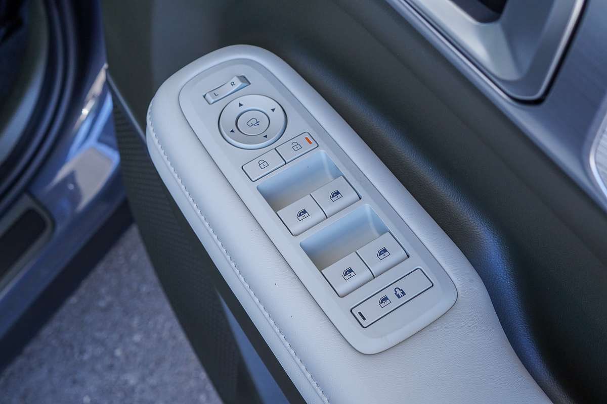 2025 Hyundai Santa Fe Hybrid Calligraphy MX5.V2