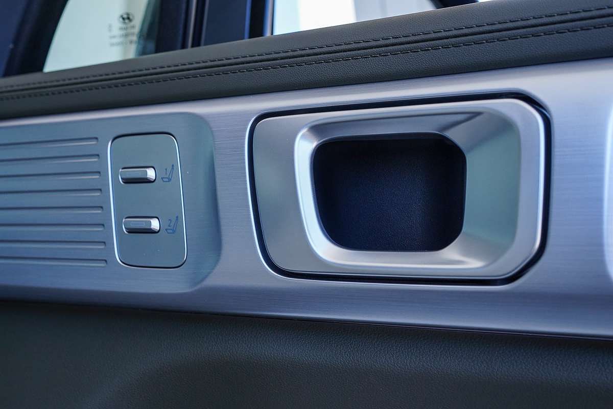 2025 Hyundai Santa Fe Hybrid Calligraphy MX5.V2