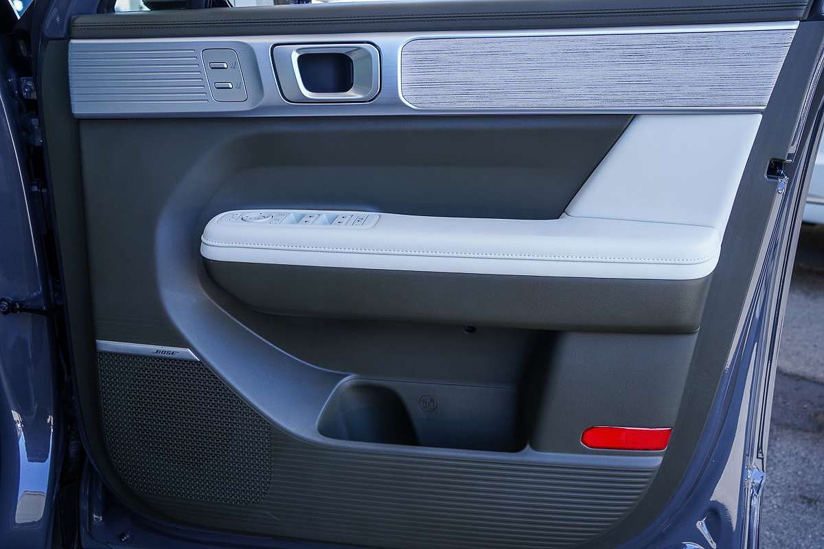 2025 Hyundai Santa Fe Hybrid Calligraphy MX5.V2