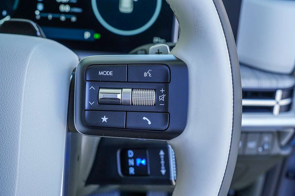 2025 Hyundai Santa Fe Hybrid Calligraphy MX5.V2