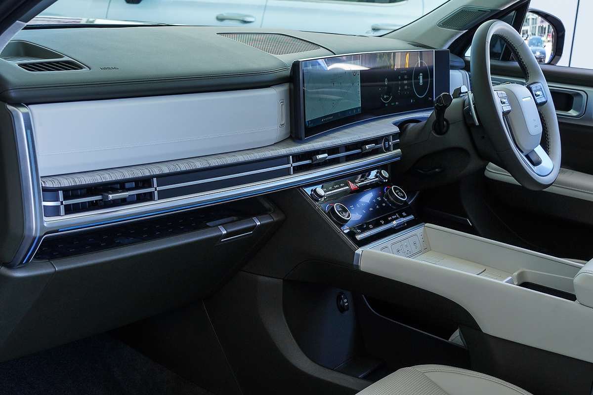 2025 Hyundai Santa Fe Hybrid Calligraphy MX5.V2