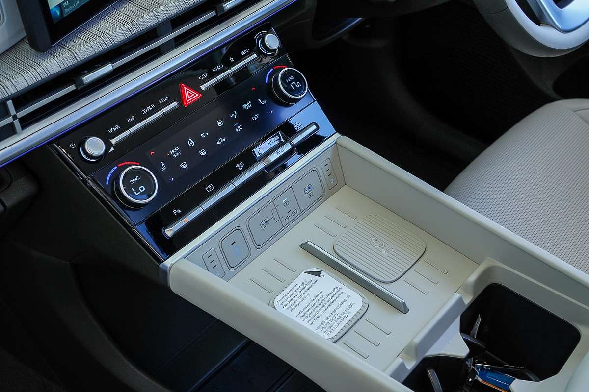 2025 Hyundai Santa Fe Hybrid Calligraphy MX5.V2